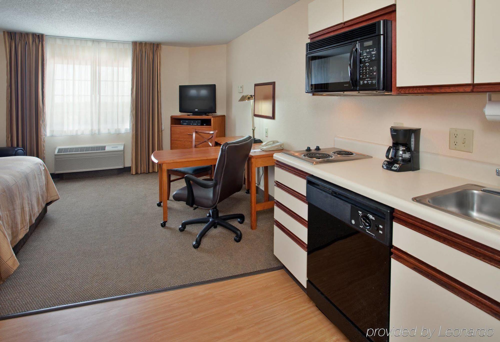 Mainstay Suites Emporia Quarto foto