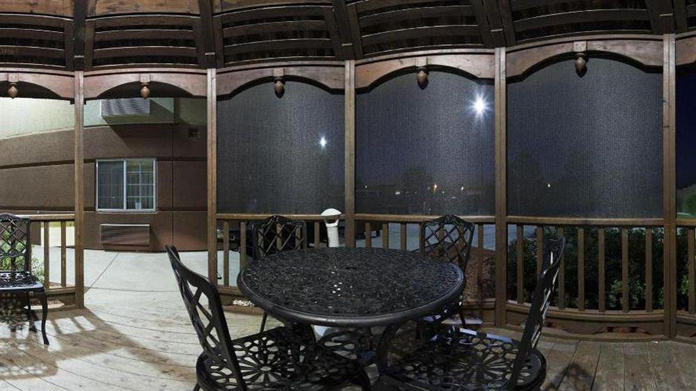 Mainstay Suites Emporia Exterior foto